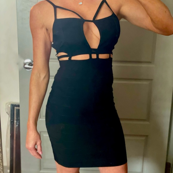 L’atiste Black Bodycon Dress - Picture 8 of 9